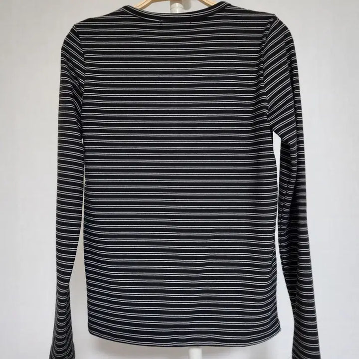 [BUNJANG] Like You Black Stripe Henley Long Sleeve T-shirt / 라이크유 피치 스트라이프 헨리넥 긴팔티 블랙