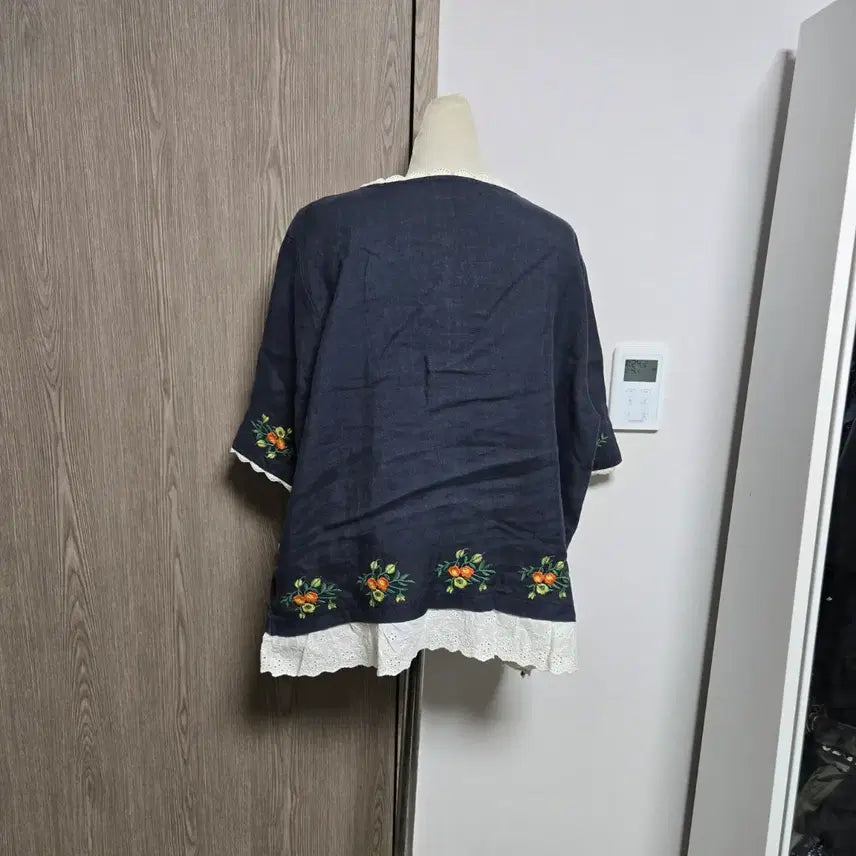 [BUNJANG] Linen Blouse Navy L / 오늘만이가격!!  자수 레이스 린넨 블라우스 네이비 L