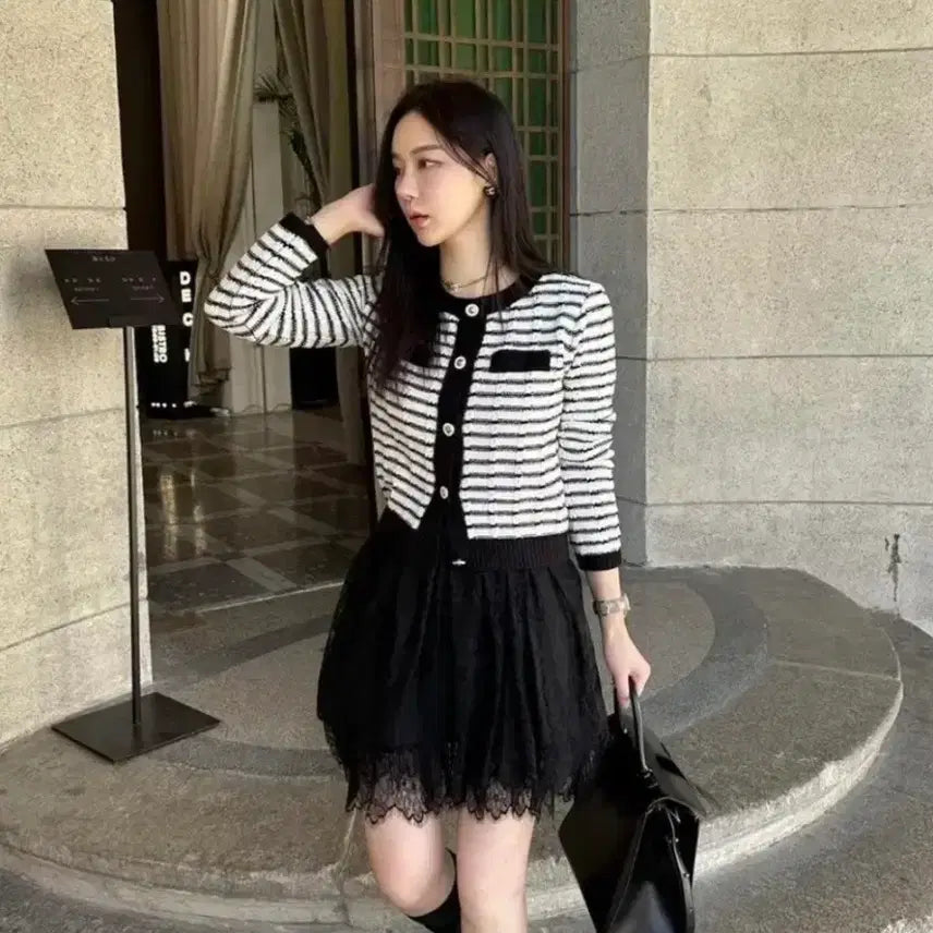 [BUNJANG] Page You Black and White Stripe Cardigan / 페이지유 블랙화이트 스트라이프 가디건