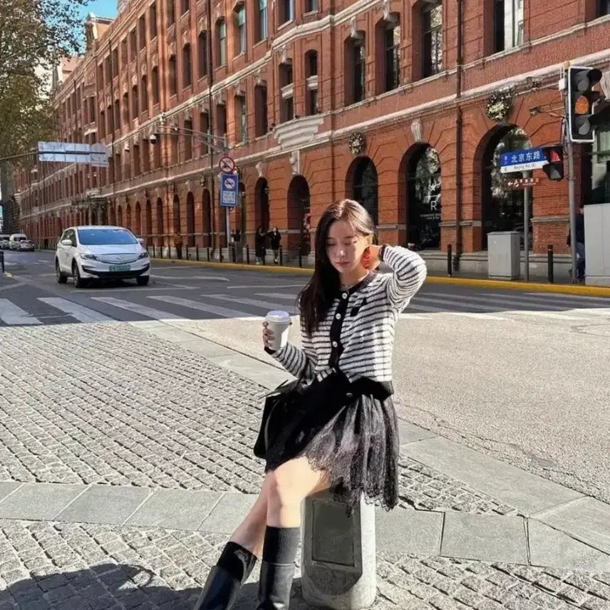 [BUNJANG] Page You Black and White Stripe Cardigan / 페이지유 블랙화이트 스트라이프 가디건