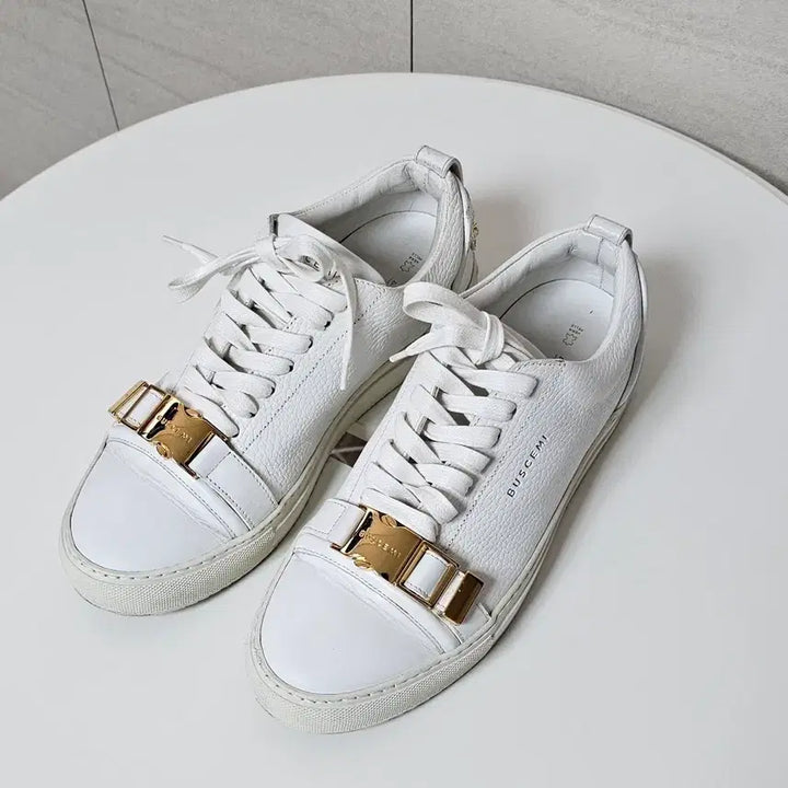 [BUNJANG] Buscemi Gold Buckle Sneakers White IT41 / 부세미 화이트 금장 버클 스니커즈 41 정품