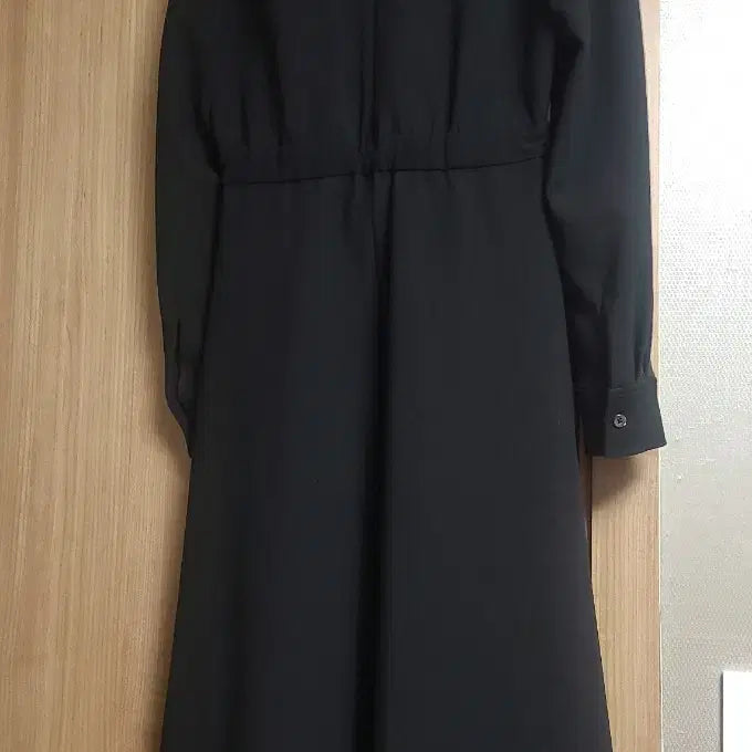 [BUNJANG] Beanpole Ladies Black Open Collar Flare Dress / 빈폴레이디스 블랙 오픈 칼라 플레어 원피스
