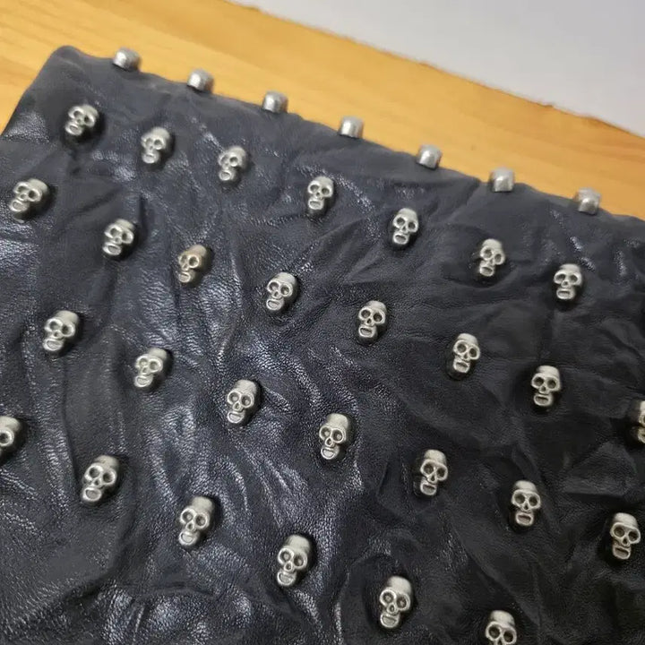 [BUNJANG] Black Skull Studded Clutch Bag / 해골 스터드 블랙 클러치 백