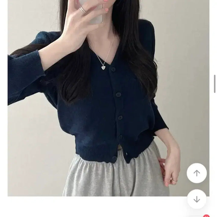 [BUNJANG] Needon V-Neck Crop Cardigan / 니드온 브이넥 크롭 가디건