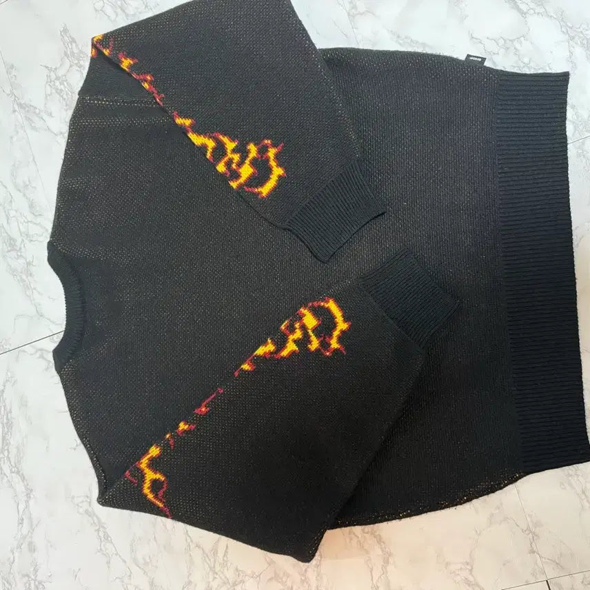 [BUNJANG] Insane Garage Flame Jacquard Knit Black / (2)인세인개러지 플레임 자카드 니트 블랙