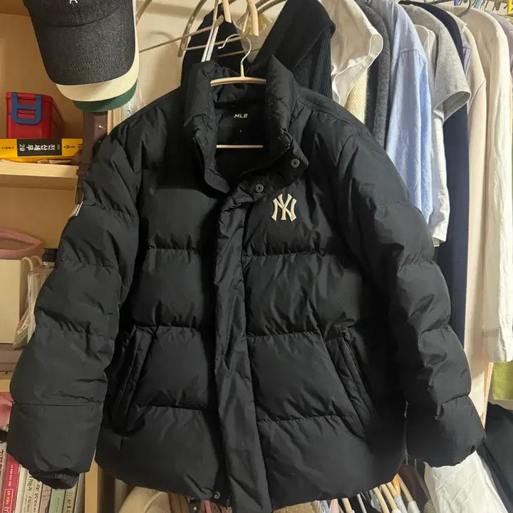 [BUNJANG] MLB Logo Duck Down Short Padded Jacket / 엠엘비 mlb 로고 덕다운 숏패딩