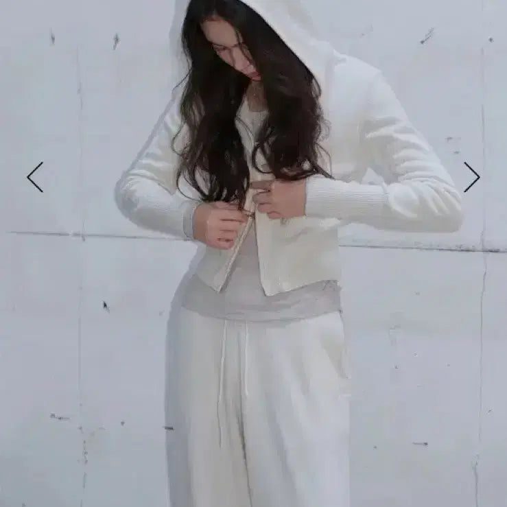 [BUNJANG] Lilykots Breeze Hooded Zip-up / 릴리코츠 브리즈 후드집업 새상품