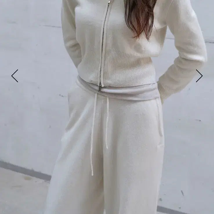 [BUNJANG] Lilykots Breeze Hooded Zip-up / 릴리코츠 브리즈 후드집업 새상품