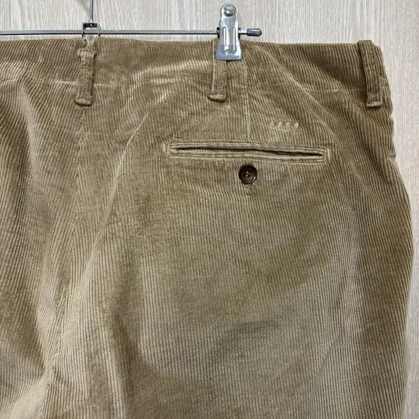 [BUNJANG] YCHAI Tapered Fit Corduroy Pants / 24FW)YCHAI 이카이 테이퍼드핏 코듀로이 팬츠36/베이지