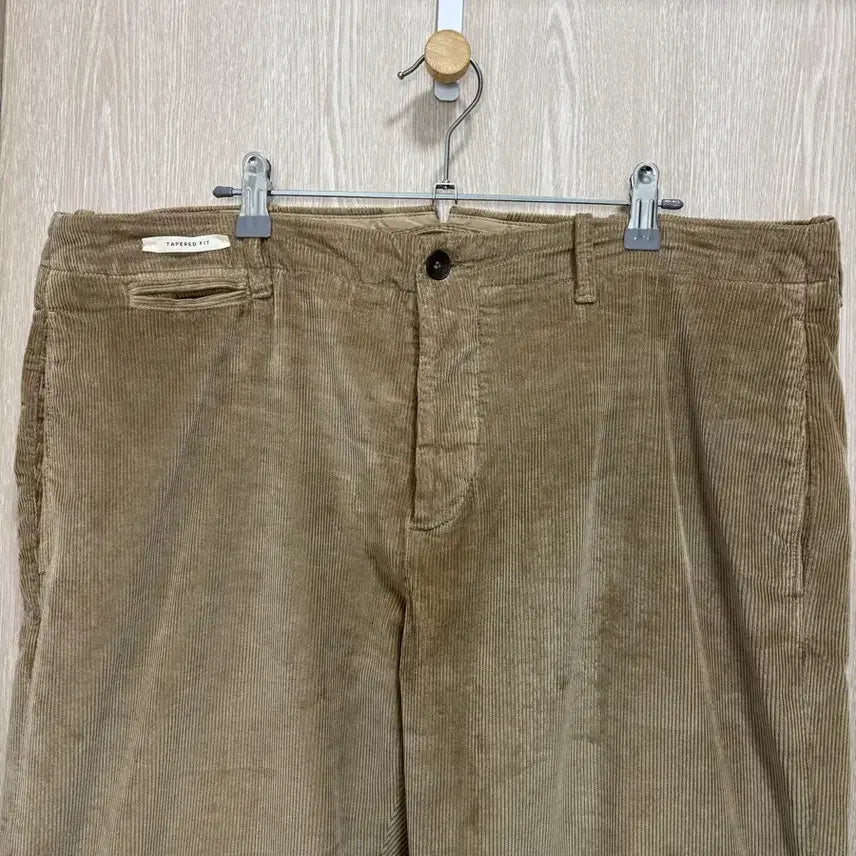 [BUNJANG] YCHAI Tapered Fit Corduroy Pants / 24FW)YCHAI 이카이 테이퍼드핏 코듀로이 팬츠36/베이지