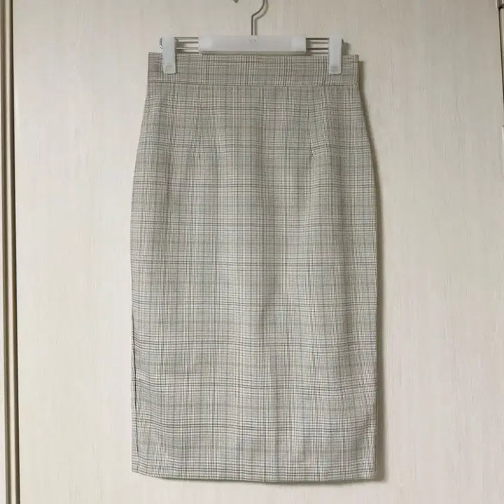 [BUNJANG] Reine Beige Check Midi Skirt / 렌느 reine 베이지 체크 미디스커트 M