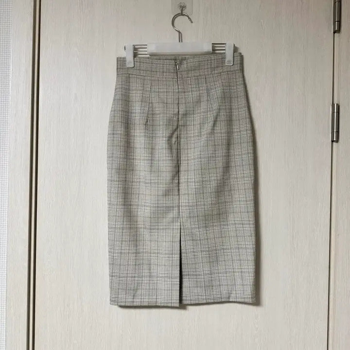 [BUNJANG] Reine Beige Check Midi Skirt / 렌느 reine 베이지 체크 미디스커트 M