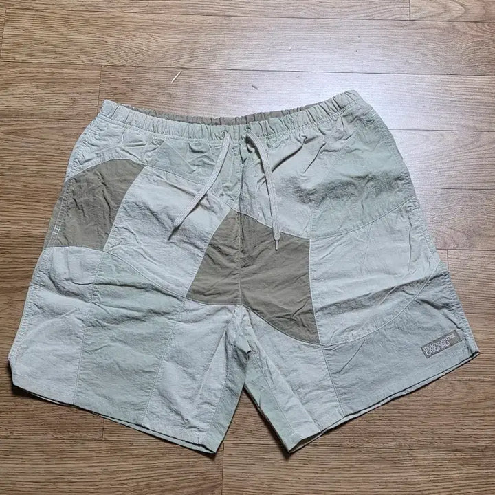 [SOLD OUT] 디스이즈네버댓 Wave Short Beige L사이즈