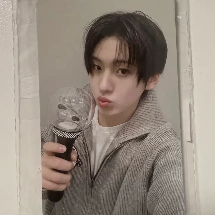 [BUNJANG] Kickflip Light Stick Photocard Sealed / 킥플립 응원봉 포카 미개봉