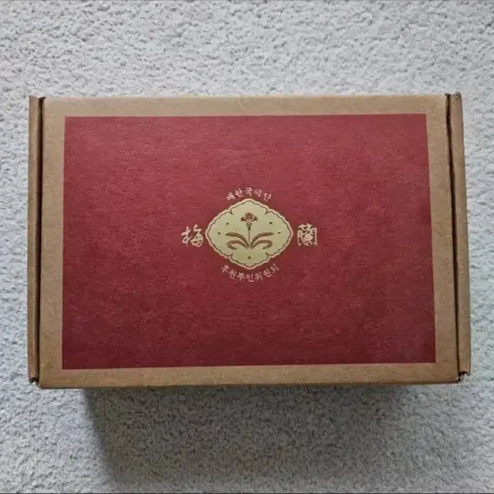 [BUNJANG] Jeong Nyeon Script Book + Commentary Book + Goods Kit / 정년이 대본집 도서 + 코멘터리 북 + 굿즈 키트