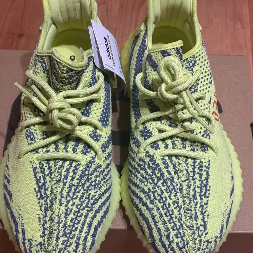[BUNJANG] Adidas Yeezy Boost 350 V2 Frozen Yellow Sneakers / 아디다스 이지부스트 350 V2 프로즌 옐로우 265