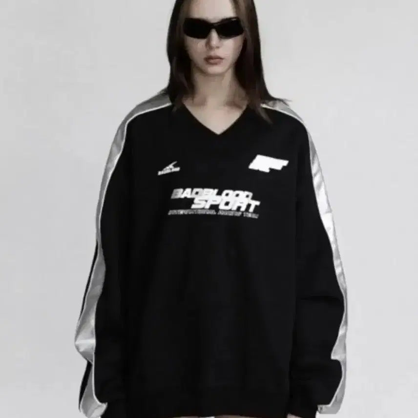 [BUNJANG] Badblood Refuel Sport V-Neck Sweatshirt Silver / 배드블러드 리퓨얼 스포트 브이넥 맨투맨 실버