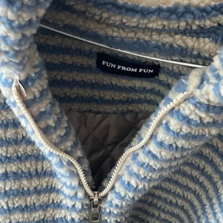 [BUNJANG] Fun From Fun Stripe Fleece Blouson Jacket Blue Beige / (마지막 가격내림)펀프롬펀 스트라이프 플리스 블루종 자켓 블루베이지