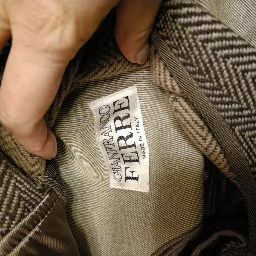 [BUNJANG] Gianfranco Ferre Virgin Wool Mac Coat / Gianfranco Ferre 100% Virgin Wool 맥 코트