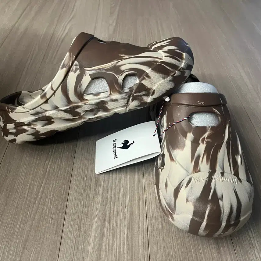 [SOLD OUT] 르꼬끄 마블 슬립온 뮬 클로그 260 새제품