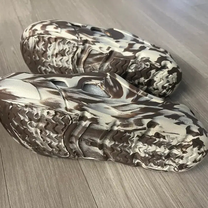 [SOLD OUT] 르꼬끄 마블 슬립온 뮬 클로그 260 새제품