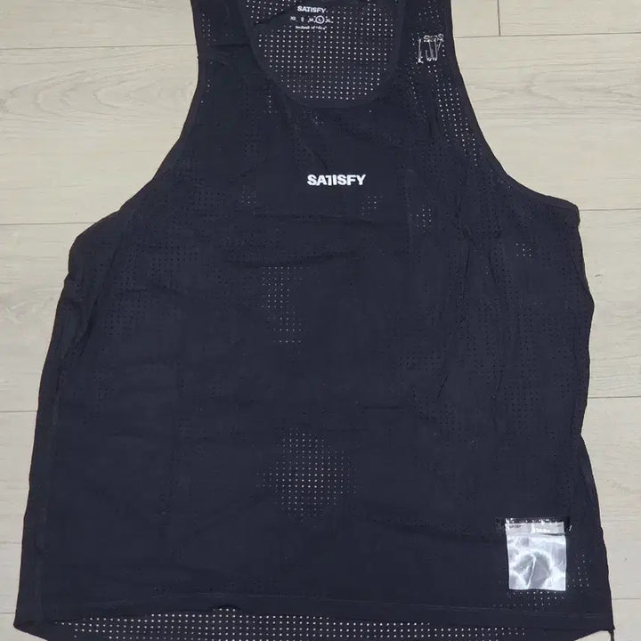 [BUNJANG] Satisfy Space-O Singlet Black / 새티스파이 스페이스-오 싱글렛 블랙