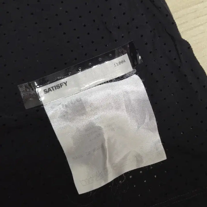 [BUNJANG] Satisfy Space-O Singlet Black / 새티스파이 스페이스-오 싱글렛 블랙