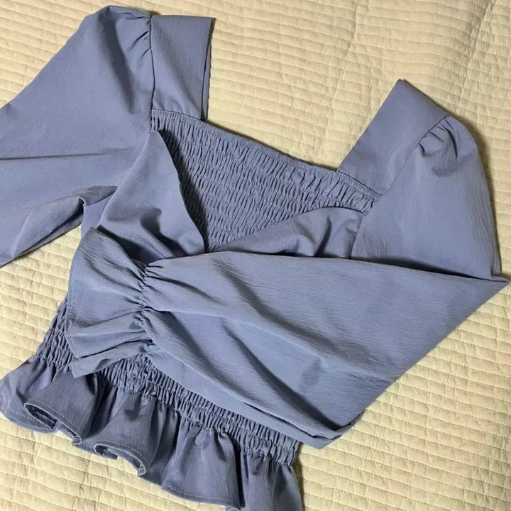 [BUNJANG] Puff Sleeve Ribbon Blouse / 퍼프 리본 블라우스