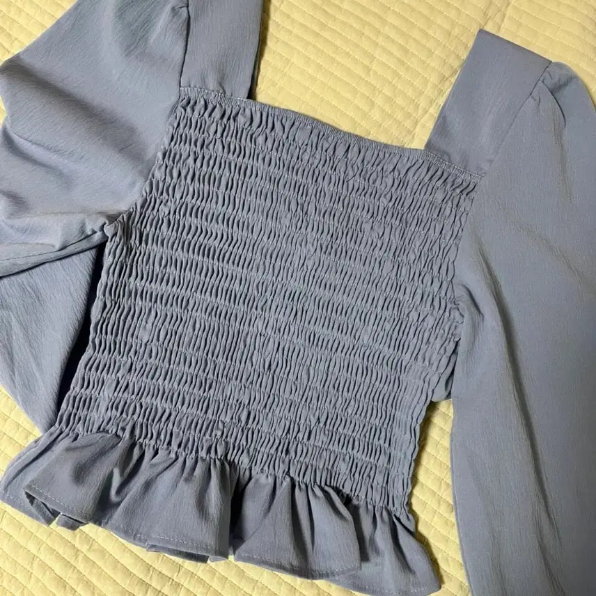 [BUNJANG] Puff Sleeve Ribbon Blouse / 퍼프 리본 블라우스