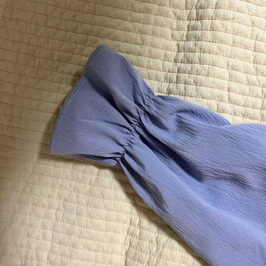 [BUNJANG] Puff Sleeve Ribbon Blouse / 퍼프 리본 블라우스