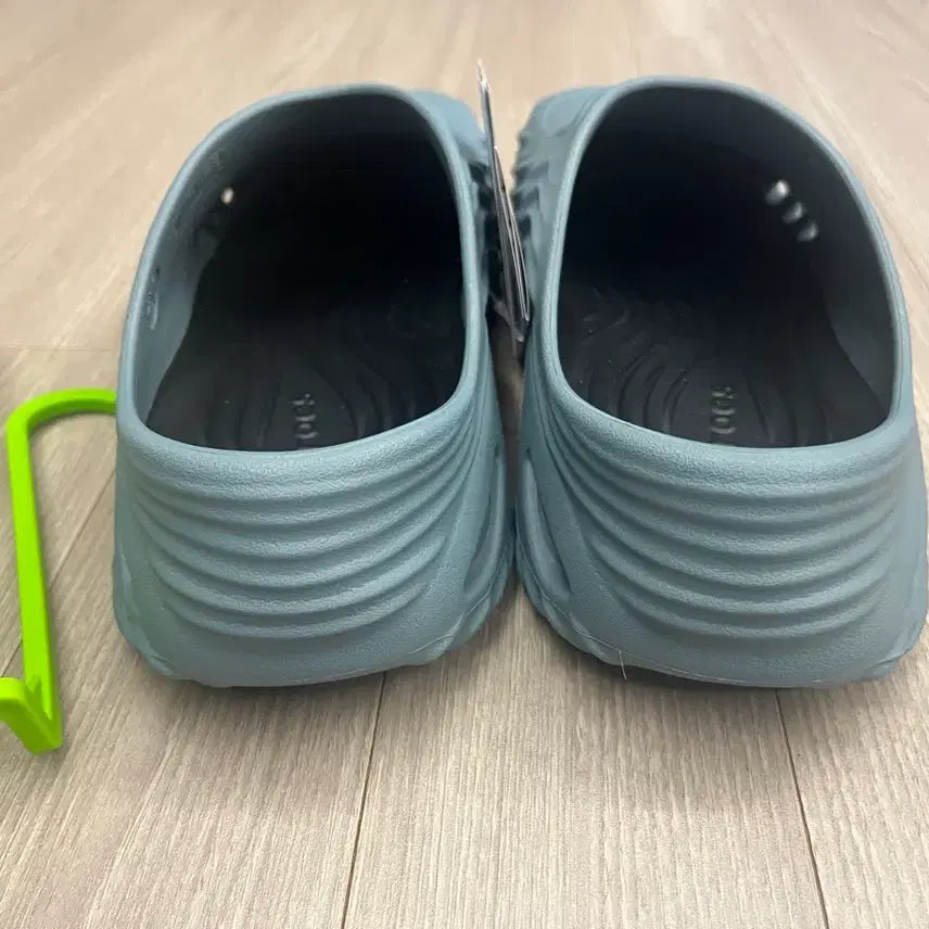 [BUNJANG] 크록스 에코웨이브 260 새제품 / 크록스 에코웨이브 260 새제품