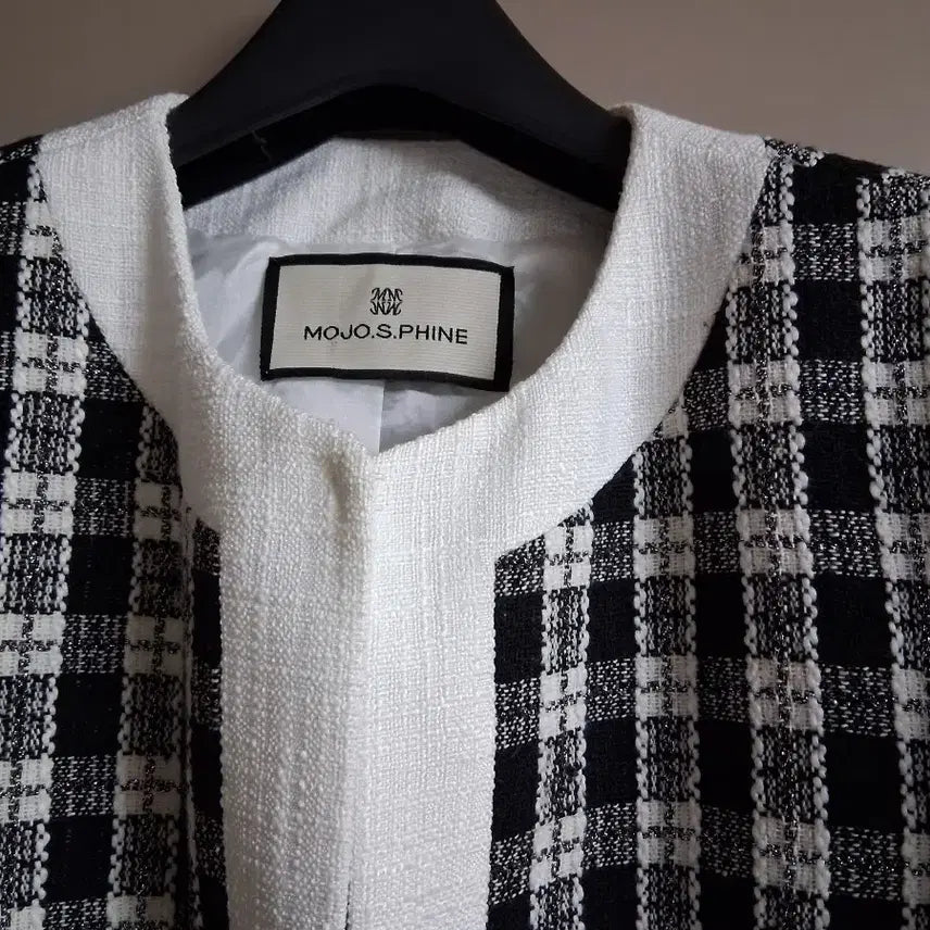 [BUNJANG] Mojo S.phine Tweed Jacket / 모조에스핀 라인배색 포인트 체크 트위드 자켓