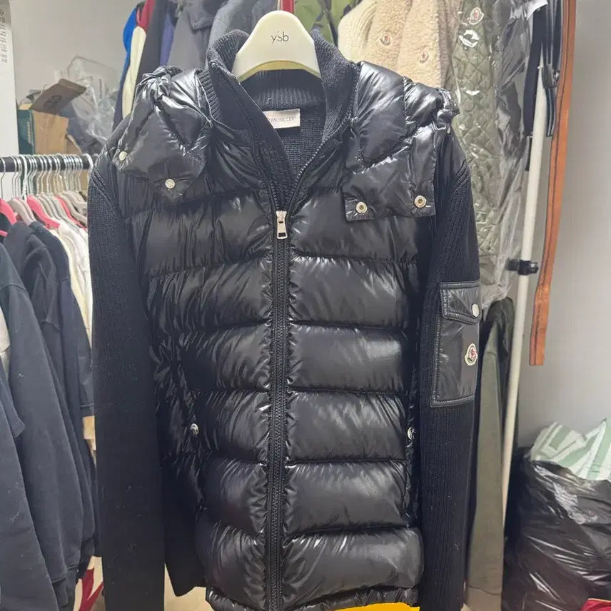 [BUNJANG] Moncler Padded Knit Jacket / 몽클레어 유광 니트패딩 판매합니다