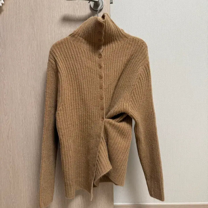 [BUNJANG] Ribbed Knit Cardigan Brown Button Asymmetrical / 골지 니트 가디건 브라운 단추 언발 폴라