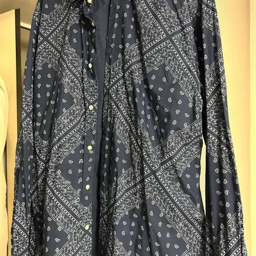 [SOLD OUT] XL) 자라 페이즐리 버튼업 셔츠