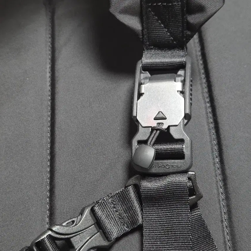 [BUNJANG] WWS Movement Pierce Bag / 월스와일무브먼트 피어스백