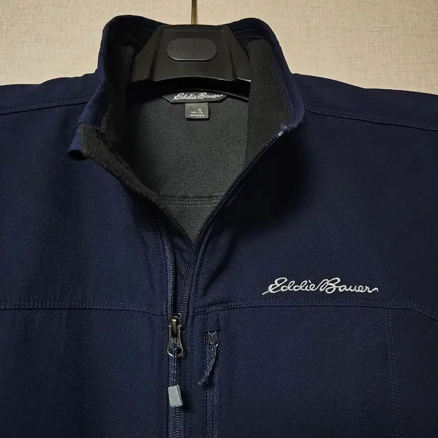[BUNJANG] Eddie Bauer Point Vista Softshell Jacket (L) / 에디바우어 포인트 비스타 소프트쉘 자켓 (L) 새상품