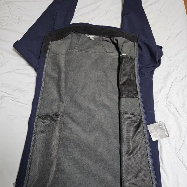 [BUNJANG] Eddie Bauer Point Vista Softshell Jacket (L) / 에디바우어 포인트 비스타 소프트쉘 자켓 (L) 새상품