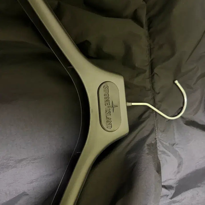 [BUNJANG] Stone Island Crinkle Reps Hood Jacket Black M / 스톤아일랜드 크링클랩스 후드 자켓 패딩 블랙 사이즈m