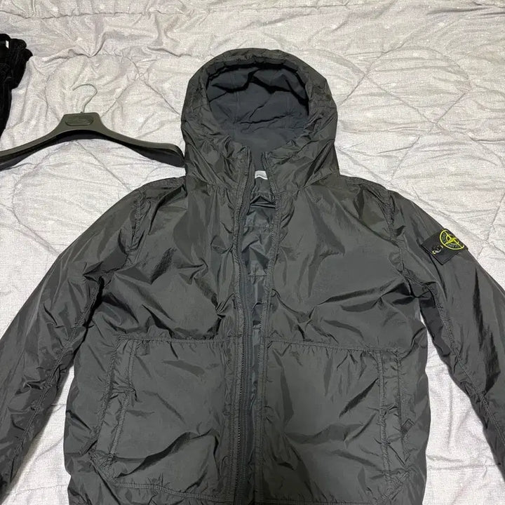[BUNJANG] Stone Island Crinkle Reps Hood Jacket Black M / 스톤아일랜드 크링클랩스 후드 자켓 패딩 블랙 사이즈m