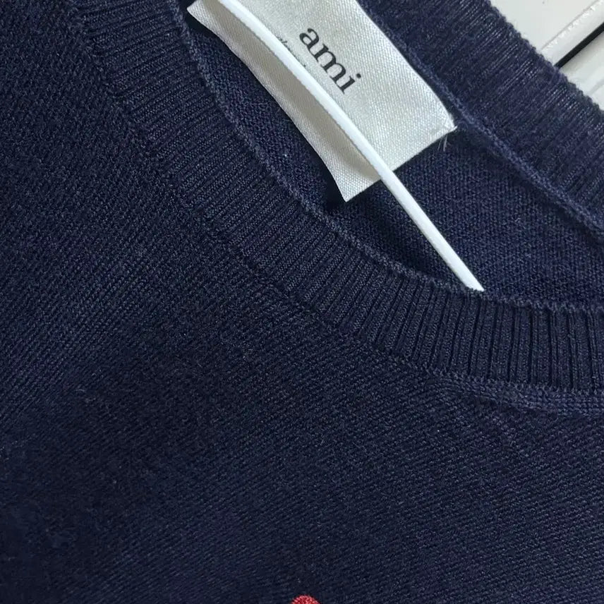 [BUNJANG] AMI Heart Logo Knit Navy Sweater / 정품 아미 하트 로고 니트 네이비