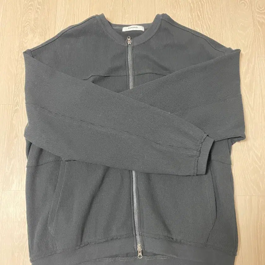 [BUNJANG] 8Seconds Waffle Jersey Cut-Off Zip-Up Jacket / [에잇세컨즈] 와플 저지 컷오프 집업 (블랙, L)