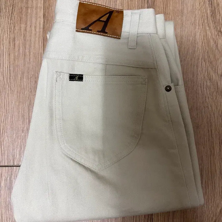 [BUNJANG] Anatomica Marilyn 2 Satin Beige Jeans / 아나토미카 마를린2 새틴 베이지 25