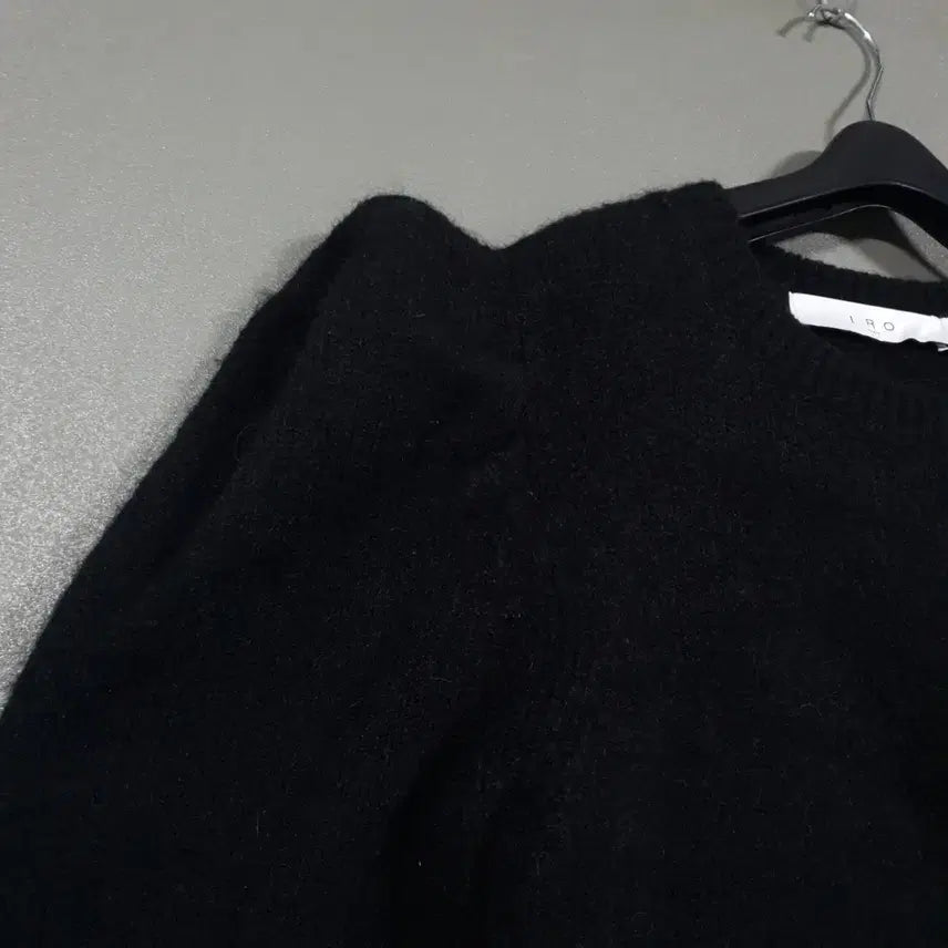 [BUNJANG] IRO Puff Shoulder Wool Crop Knit Sweater - Black - Women&