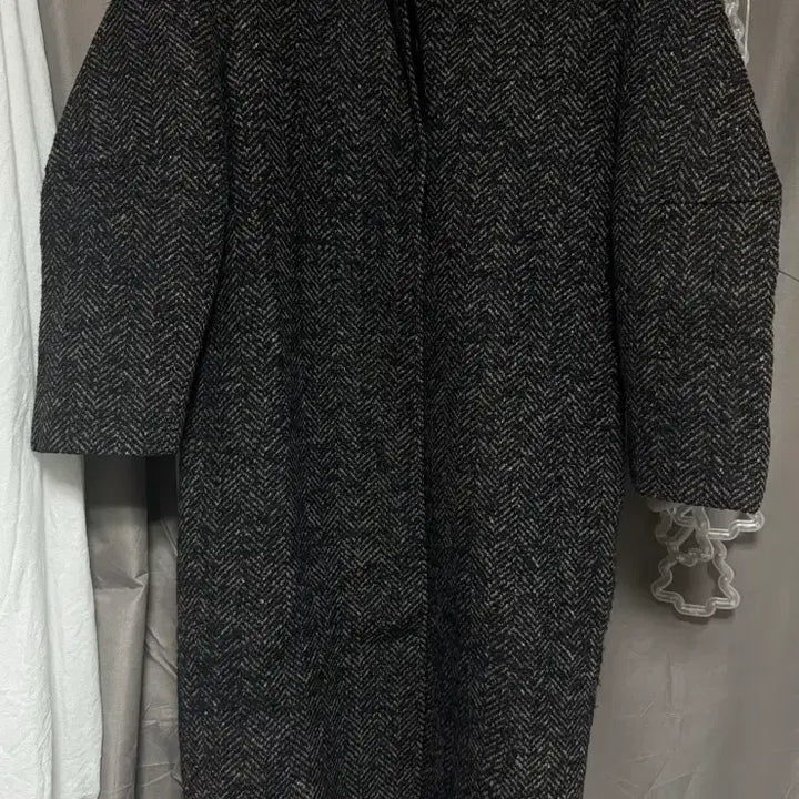 [BUNJANG] COS Herringbone Coat / COS 헤링본 코트 판매