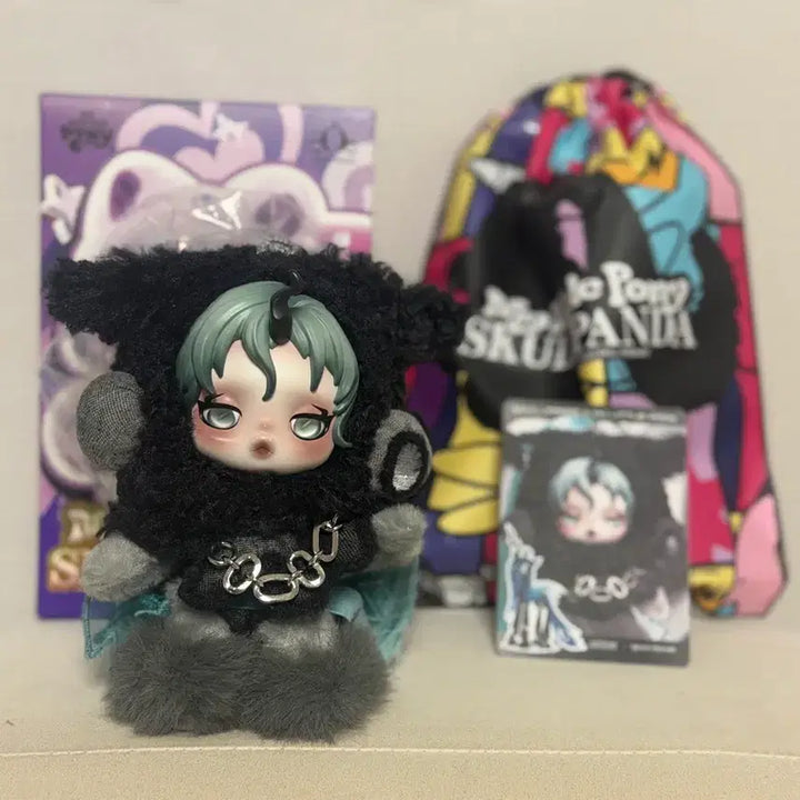 [BUNJANG] Pop Mart Skullpanda My Little Pony Super Secret Chrysalis Keychain / 팝마트 스컬판다 마이리틀포니 수퍼시크릿 크리살리스 키링 1:72