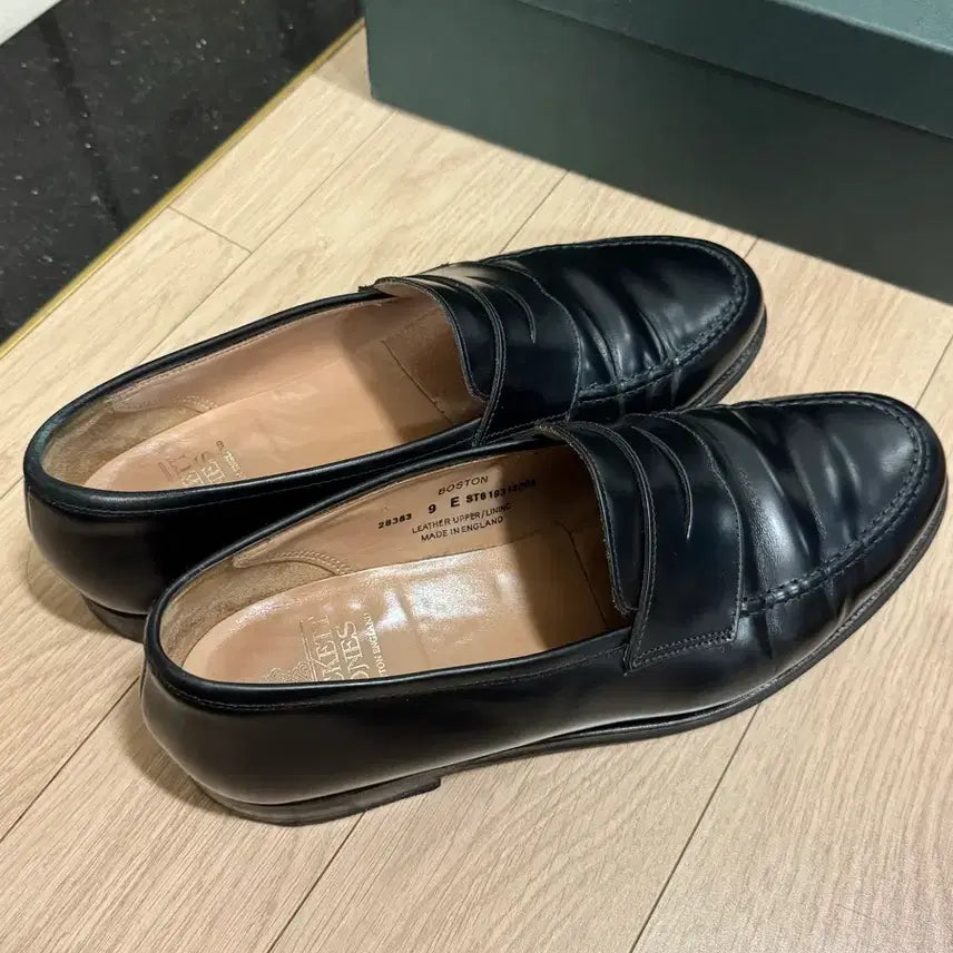 [SOLD OUT] 크로켓앤존스 보스턴 9e