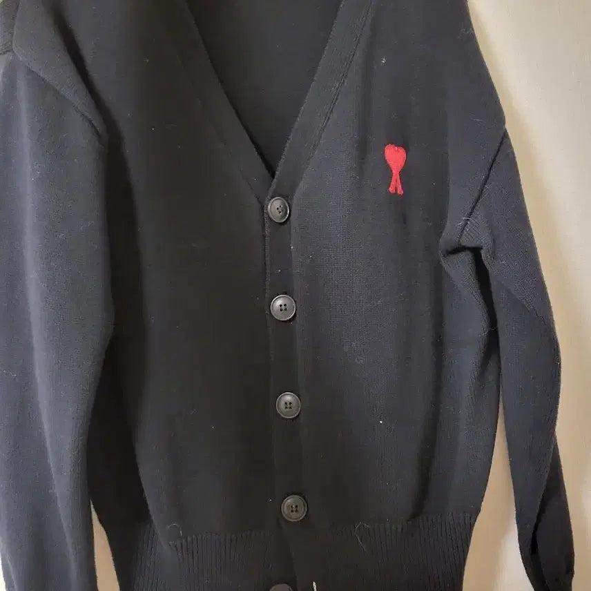 [BUNJANG] AMI Small Heart Logo Cardigan Black / 아미 스몰 하트 로고 가디건 블랙