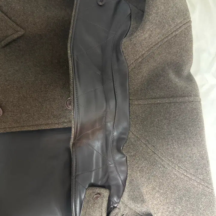 [BUNJANG] Coore Balmacaan Leather Pointed Coat / 쿠어 발마칸 코트