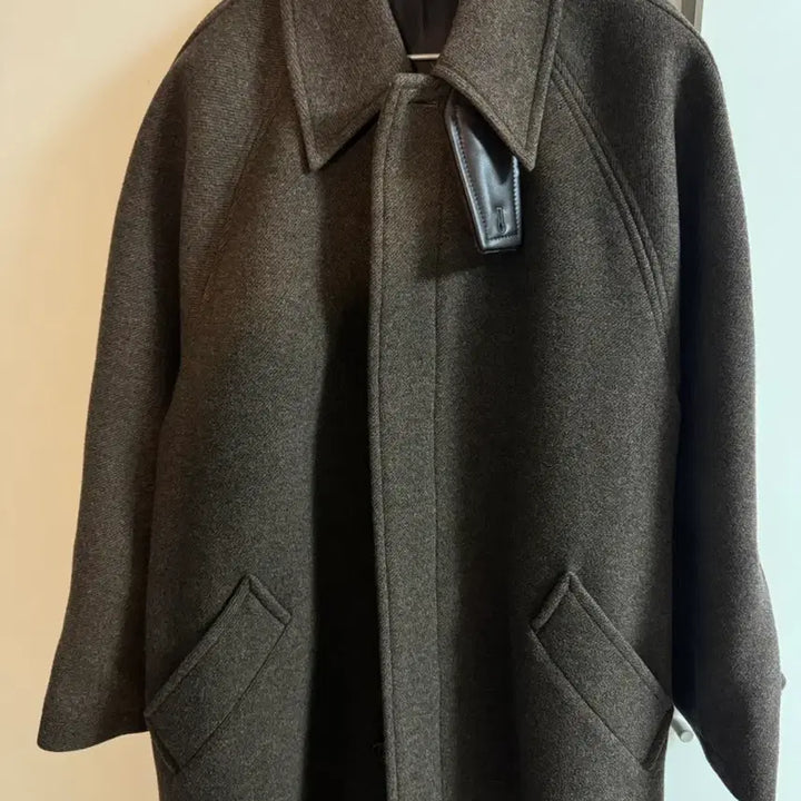 [BUNJANG] Coore Balmacaan Leather Pointed Coat / 쿠어 발마칸 코트
